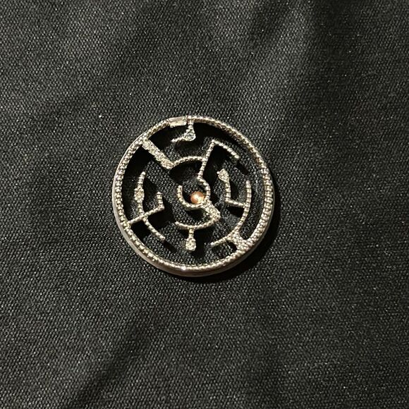 Origami Owl Maze Insert for Large Locket Silver - Picture 9 of 9